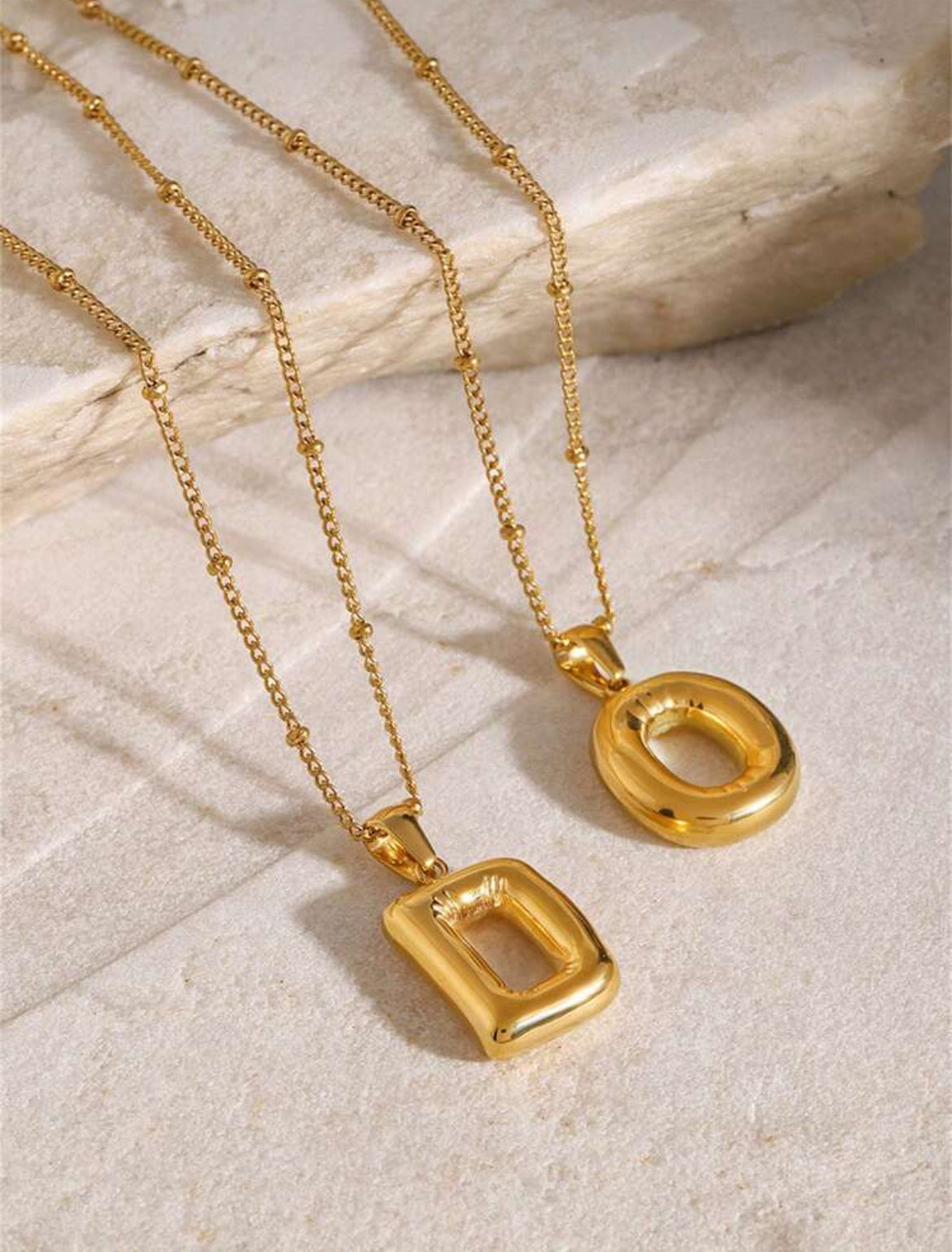 COLLIER INITIALE