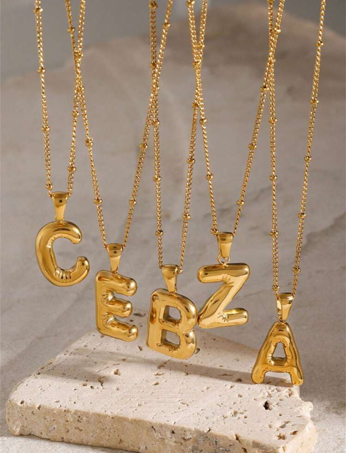 COLLIER INITIALE