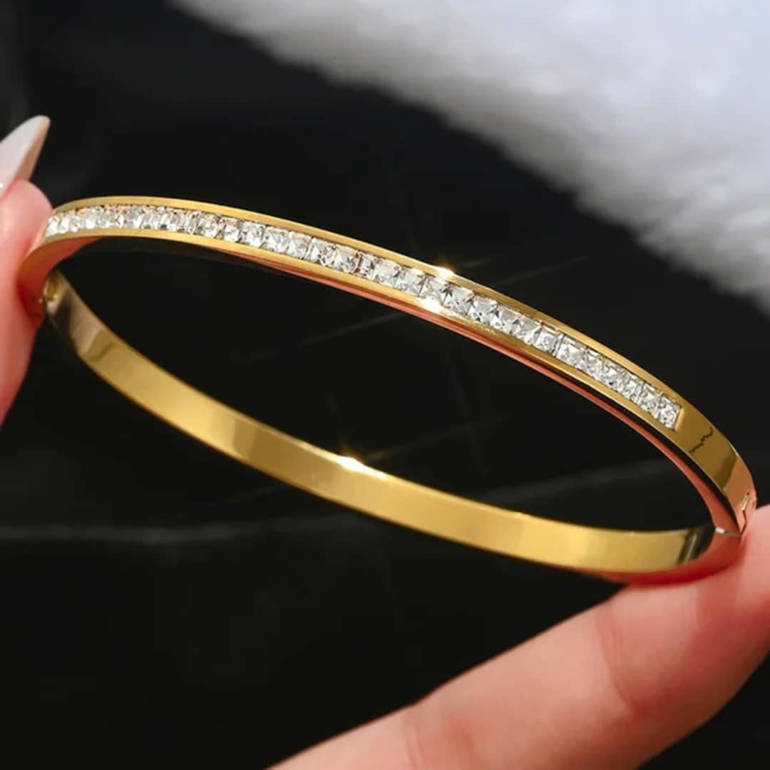 LUX