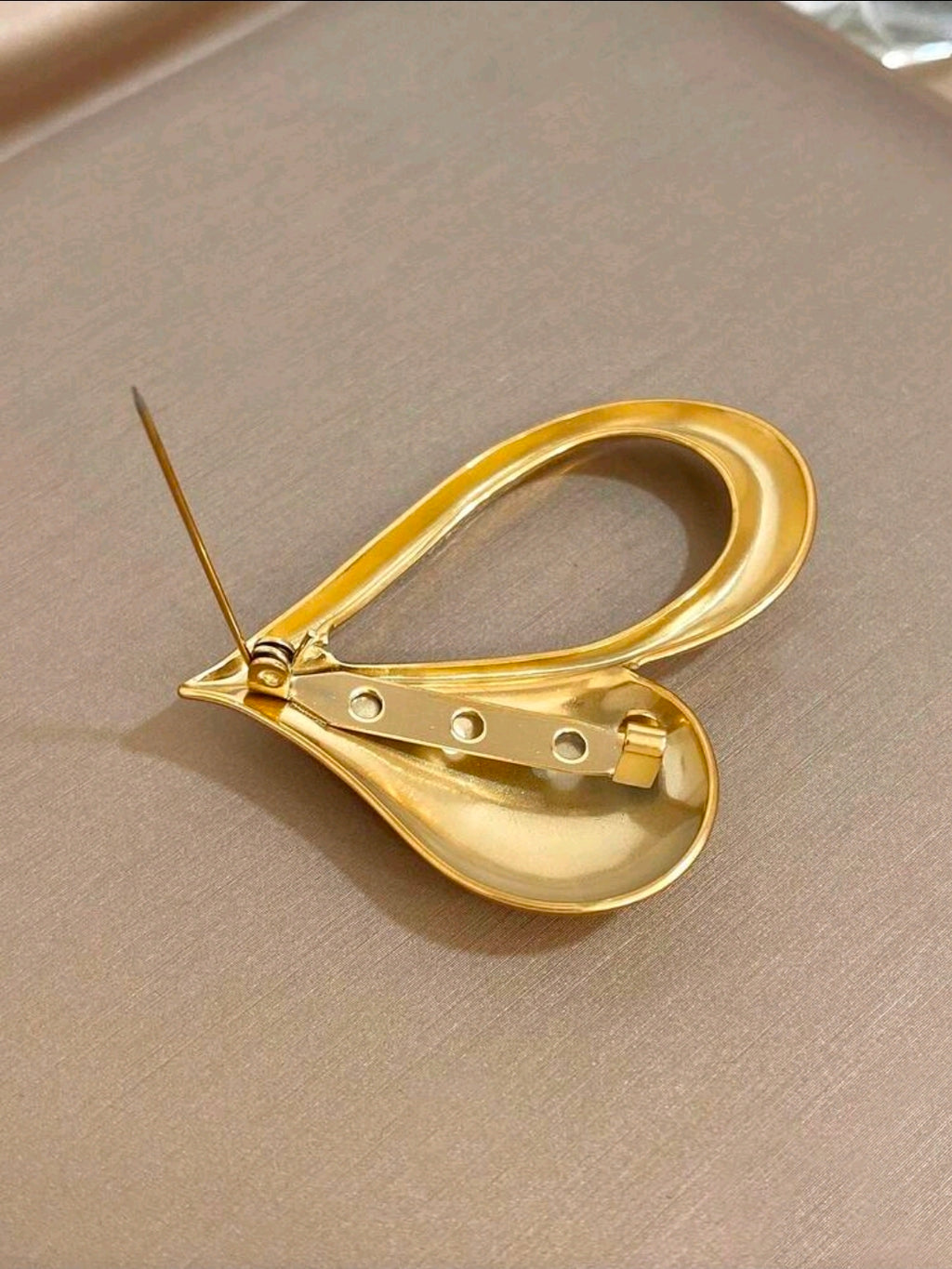 Broche Beauty