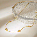 Collier Saly